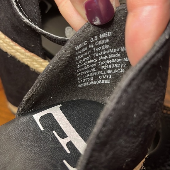 NEW ELLE Espadrille Suede Wedges - Picture 12 of 12